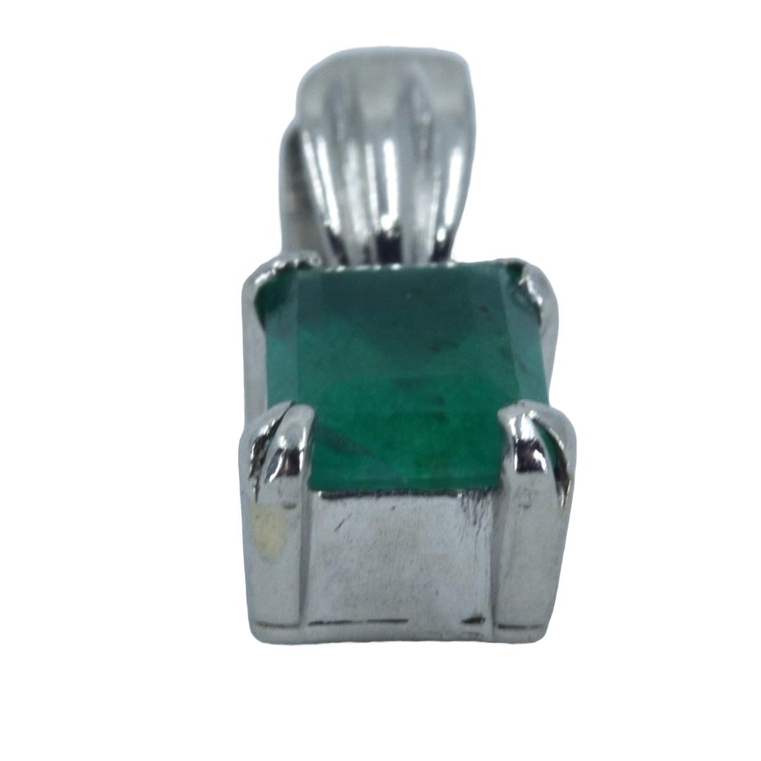 PT900 エメラルド ペンダントトップ エメラルドグリーン PT900 エメラルド レディース ジュエリー／宝石／宝飾品／貴金属／宝飾小物／ジュエリー雑貨 【中古】｜TORAFUKU虎福　店