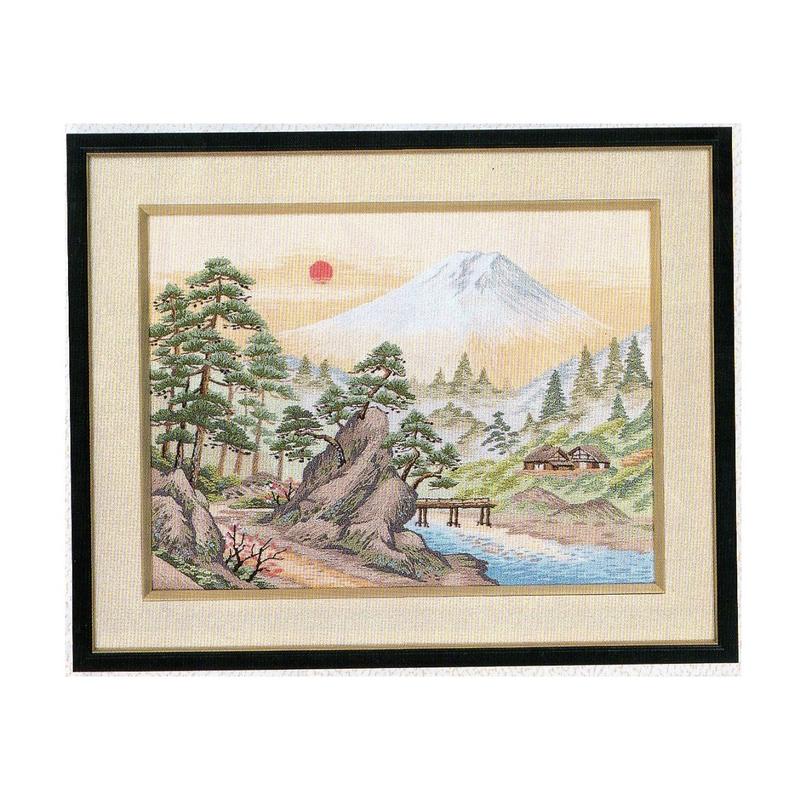 刺繍画　「赤富士」 Amazon | 東京文化刺繍キット No164 金雲赤富士（3号）(Bunka
