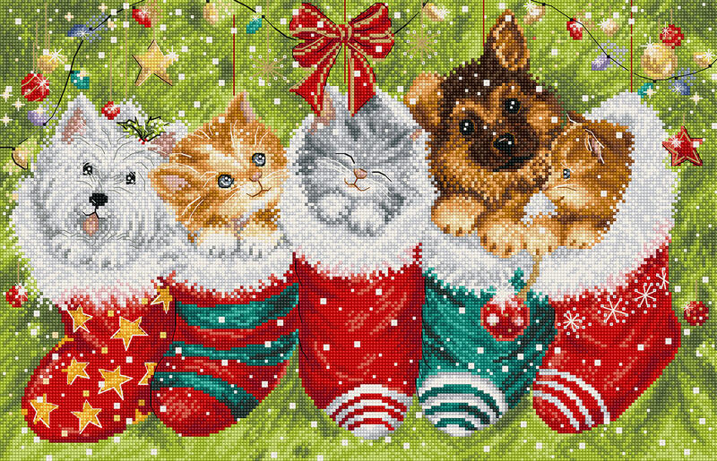 LETISTITCH クロスステッチ刺繍キット L9940 "Dogs and Cats in Stockings" (犬と猫のクリスマス・ソックス) 【海外取り寄せ/納期45~90日程度】|HAND WORK とりい