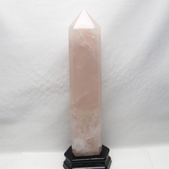 1.8Kg ローズクォーツ ポイント 六角柱 台座付属 rosequartz ばら石英 パワーストーン 天然石 送料無料 一点物 152-2615
