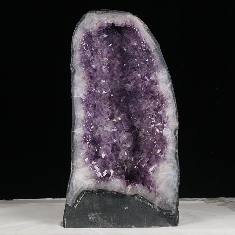 アメジストドーム 32.3Kg ブラジル産 晶洞 amethyst ジオード 原石 アメジスト dome 玄関 アメジストカペーラ 天然石 クラスター 浄化 開運 風水 送料無料 一点物 174-1437｜天然石・パワーストーンの東昇