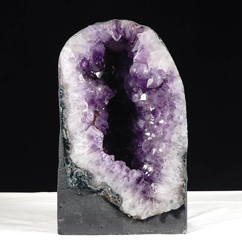 14.3Kg アメジストドーム ブラジル産 晶洞 ジオード アメジスト 原石 アメジストカペーラ amethyst dome 玄関 ドーム 天然石 クラスター 浄化 開運 風水 一点物 送料無料 174-1625