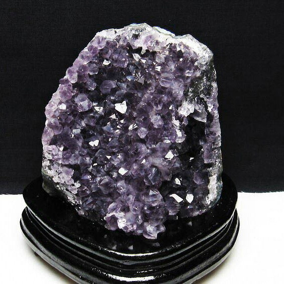 アメジスト クラスター 1.9Kg ウルグアイ産 フラワーアメジスト amethyst cluster アメジスト 原石 浄化 魔除け 紫水晶 アメティスタ パワーストーン 天然石 台座付属 一点物 送料無料 182-6226｜天然石・パワーストーンの東昇