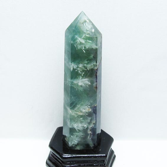 エンジェルフェザー フローライト 六角柱 蛍石 ポイント ほたる石 fluorite 台座付属 一点物 送料無料 152-3360|天然石・パワーストーンの東昇