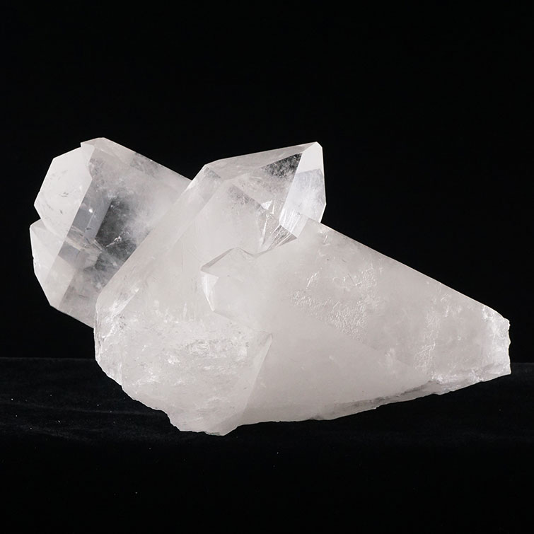 1.2Kg 水晶 クラスター 原石 アーカンソー産 クォーツインクォーツ 天然水晶 浄化用 インテリア すいしょう 一点物 送料無料 282-383
