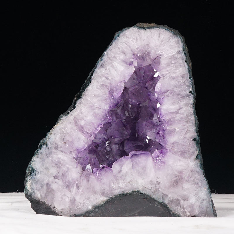 13Kg アメジストドーム ブラジル産 アメジスト ドーム amethyst 晶洞 ジオード 原石 カペーラ アメジストカペーラ 天然石 パワーストーン 玄関 開運 dome 風水 浄化 一点物 送料無料 174-1872 24,552円