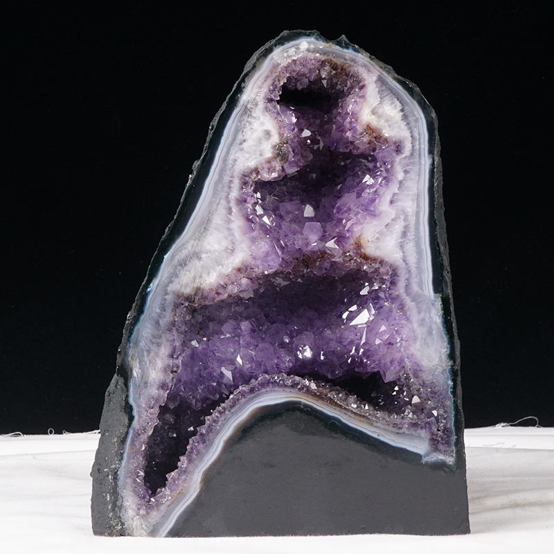 アメジストドーム 6.5Kg ブラジル産 晶洞 amethyst ジオード 原石 アメジスト 玄関 ミニ アメジストカペーラ 天然石 浄化 開運 風水 パワーストーン dome 一点物 送料無料 174-1908|天然石・パワーストーンの東昇