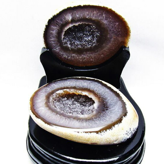 1.2Kg トレジャーメノウ 台座付属 アゲート 財宝メノウ 聚宝盆瑪瑙 agate ジオード 原石 瑪瑙 置物 龍穴 パワースポット 風水 開運 一点物 送料無料 175-1417
