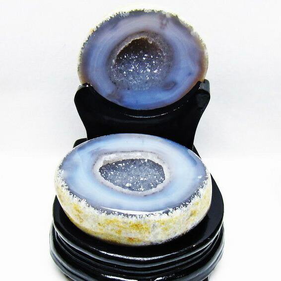 1.2Kg トレジャーメノウ 台座付属 アゲート 財宝メノウ 聚宝盆瑪瑙 agate ジオード 原石 瑪瑙 置物 龍穴 パワースポット 風水 開運 一点物 送料無料 175-1426