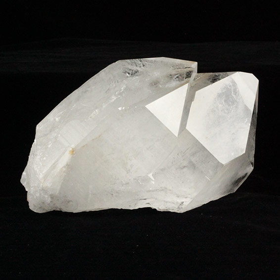 2.5Kg 水晶 クラスター 原石 アーカンソー産 クリスタル クォーツ 天然水晶 浄化 すいしょう 一点物 送料無料 292-46 20,738円