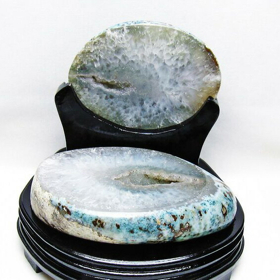 2.4Kg トレジャーメノウ アゲート 財宝メノウ 聚宝盆瑪瑙 agate ジオード 原石 瑪瑙 置物 龍穴 パワースポット 風水 開運 台座付属 一点物 送料無料 175-1483