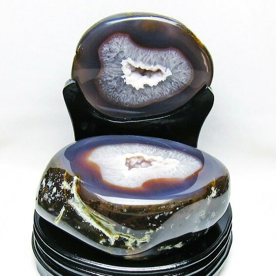 4.4Kg トレジャーメノウ アゲート 財宝メノウ 聚宝盆瑪瑙 agate ジオード 原石 瑪瑙 置物 龍穴 パワースポット 風水 開運 台座付属 一点物 送料無料 175-1485