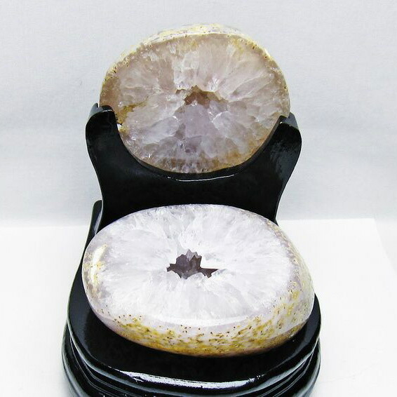 1.3Kg トレジャーメノウ アゲート 財宝メノウ 聚宝盆瑪瑙 agate ジオード 原石 瑪瑙 置物 龍穴 パワースポット 風水 開運 台座付属 一点物 送料無料 175-1514