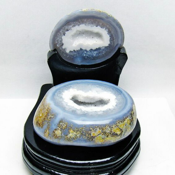 1.3Kg トレジャーメノウ アゲート 財宝メノウ 聚宝盆瑪瑙 agate ジオード 原石 瑪瑙 置物 龍穴 パワースポット 風水 開運 台座付属 一点物 送料無料 175-1551