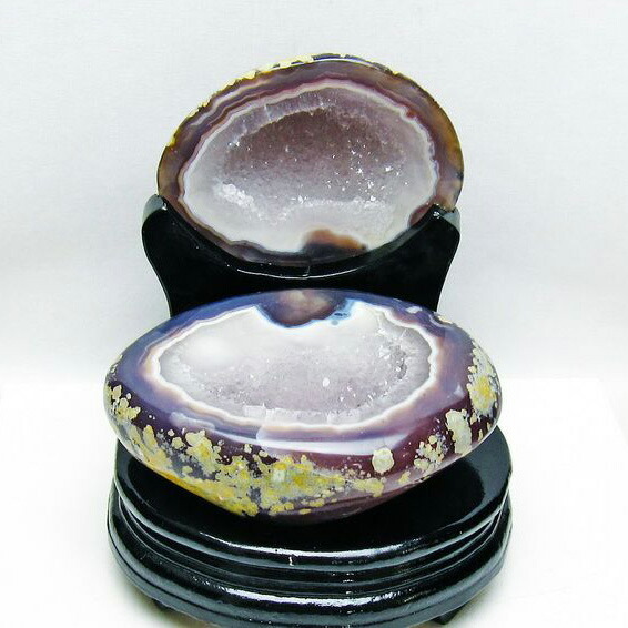 1.5Kg トレジャーメノウ アゲート 財宝メノウ 聚宝盆瑪瑙 agate ジオード 原石 瑪瑙 置物 龍穴 パワースポット 風水 開運 台座付属 一点物 送料無料 175-1583