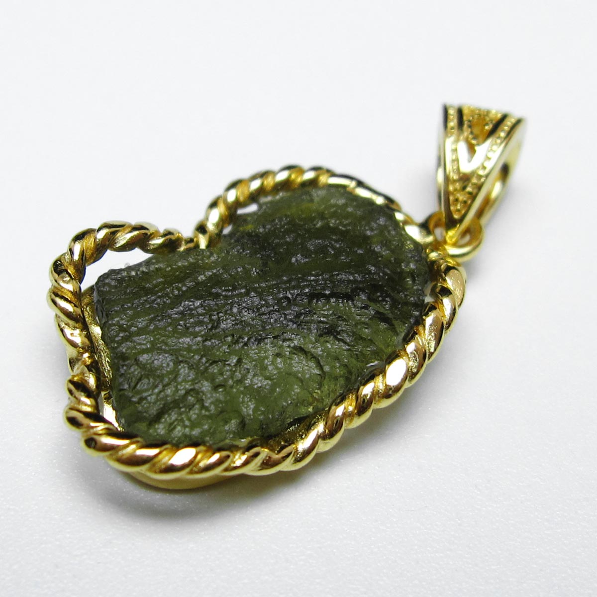 モルダバイト ペンダント 原石ペンダント moldavite pendant 天然ガラス モルダウ石 ペンダントトップ メンズ レディース 一点物 送料無料 199-425｜天然石・パワーストーンの東昇