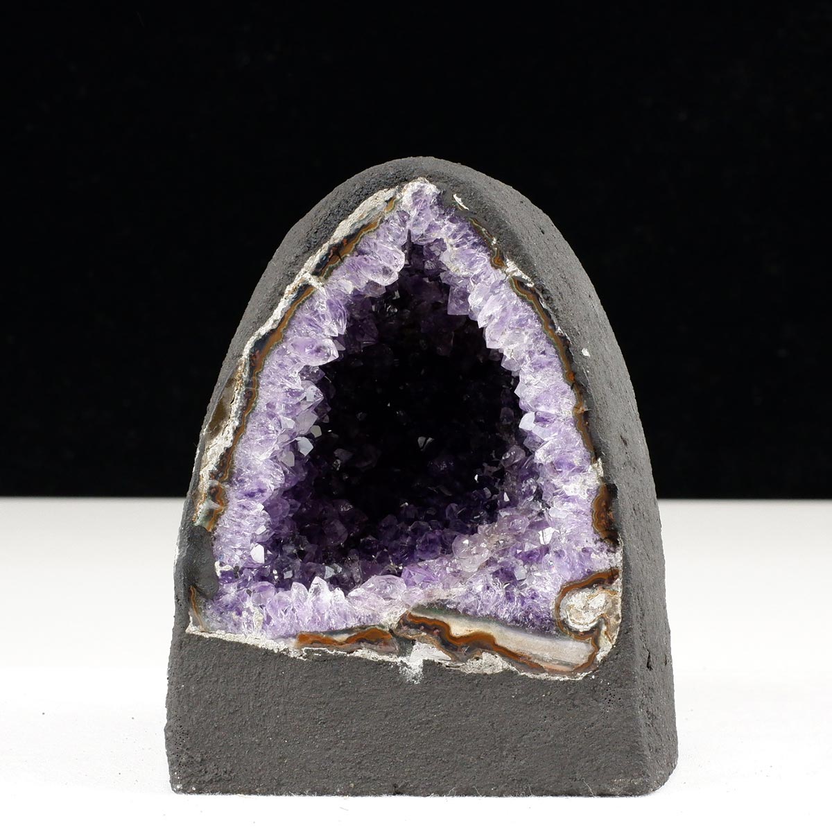 1.2Kg アメジストドーム ウルグアイ産 ミニ アメジスト ドーム 卓上サイズ 原石 晶洞 ジオード 原石 amethyst 玄関 アメジストカペーラ 天然石 風水 開運 浄化 dome 一点物 送料無料 174-2267