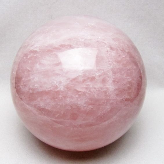 4.9Kg ローズクォーツ 丸玉 155mm 送料無料 一点物 ピンク 紅水晶 スフィア 球体 玉 置物 rose quartz パワーストーン 天然石 161-1023｜天然石・パワーストーンの東昇