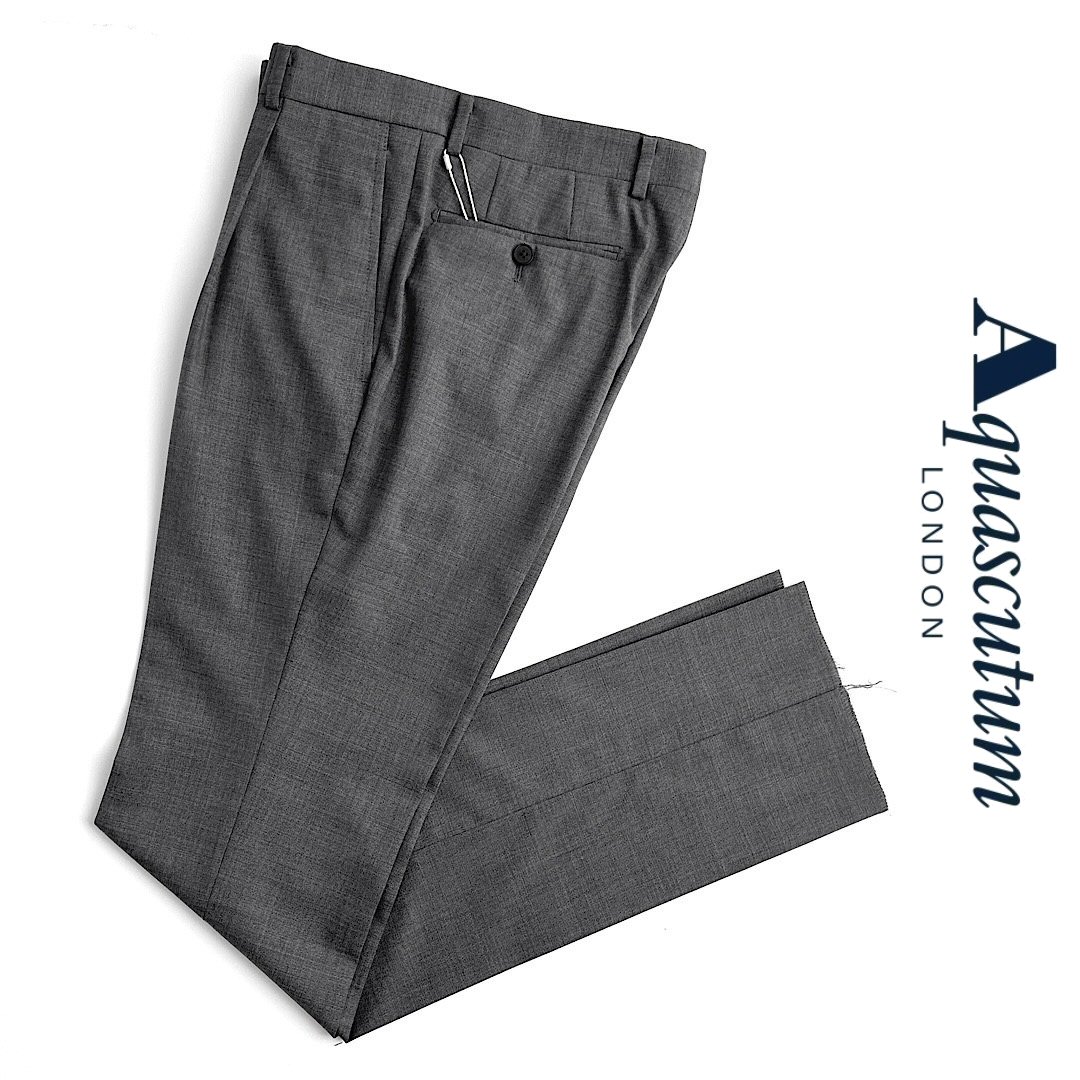 Aquascutum【アクアスキュータム】 定価44,000円（税込） 日本製 ウールスラックス ドレスパンツ 春夏 ピンヘッド グレー ウエスト79cm・82cm