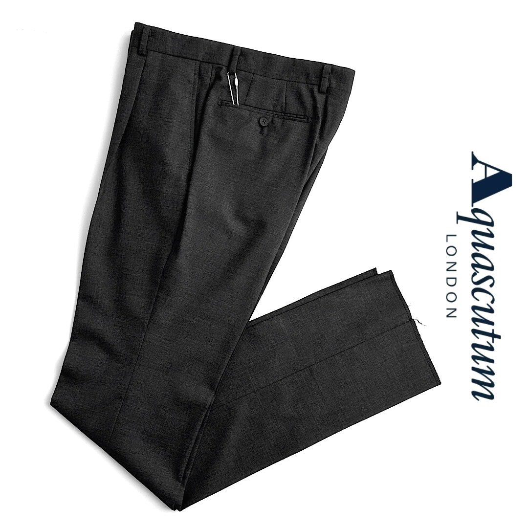 Aquascutum【アクアスキュータム】 定価44,000円（税込） 日本製 ウールスラックス ドレスパンツ 春夏 ピンヘッド ダークグレー ウエスト79cm・82cm 12,496円