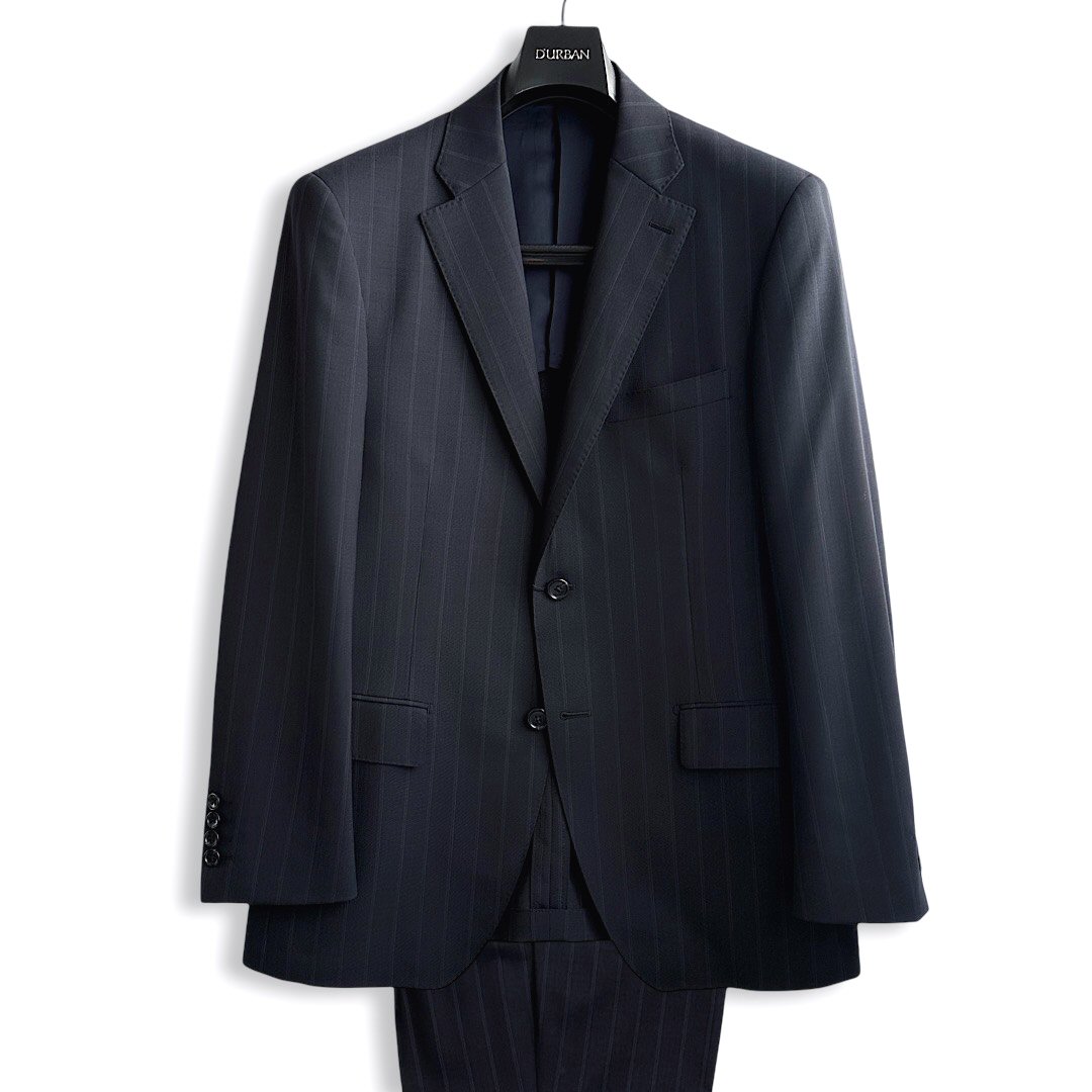 D'URBAN【ダーバン】定価104,500円(税込)日本製 片柄ストライプスーツMONSOON 清涼仕様クールビズ ビジネス サマースーツメンズ スーツ 高級 ブランド春・夏・盛夏 ネイビー ウールA4・A5・A7・AB4・AB6・BB4・BB6サイズ|toto・noel