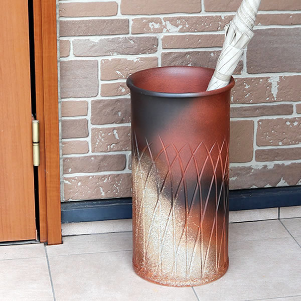 【今だけ限定10%OFFクーポン】傘立て 陶器傘立て 信楽焼かさたて 和風傘立て 傘入れ 壷 しがらき カサタテ やきもの傘立て かさたて陶器 玄関 インテリア 傘立て陶器 kt-0062