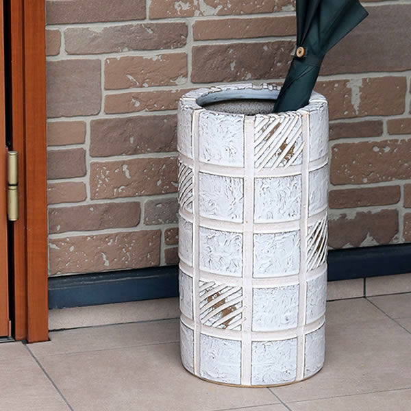 傘立て 陶器 信楽焼 格子模様傘立て kt-0340 楽天市場】傘立て 陶器傘立て 信楽焼かさたて 和風傘立て 傘入れ