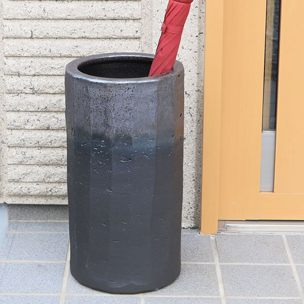 【今だけ限定10%OFFクーポン】傘立て 陶器 インテリア 信楽焼 かさたて 陶器傘立て 和風傘立て やきもの 傘たて つぼ ツボ しがらき 傘入れ カサタテ 新築祝 開店祝 銀彩[kt-0185]