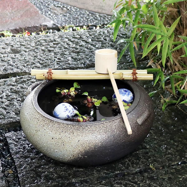 楽天市場】信楽焼 つくばい 手洗い鉢 竹付き陶器つくばい 手水鉢 和風