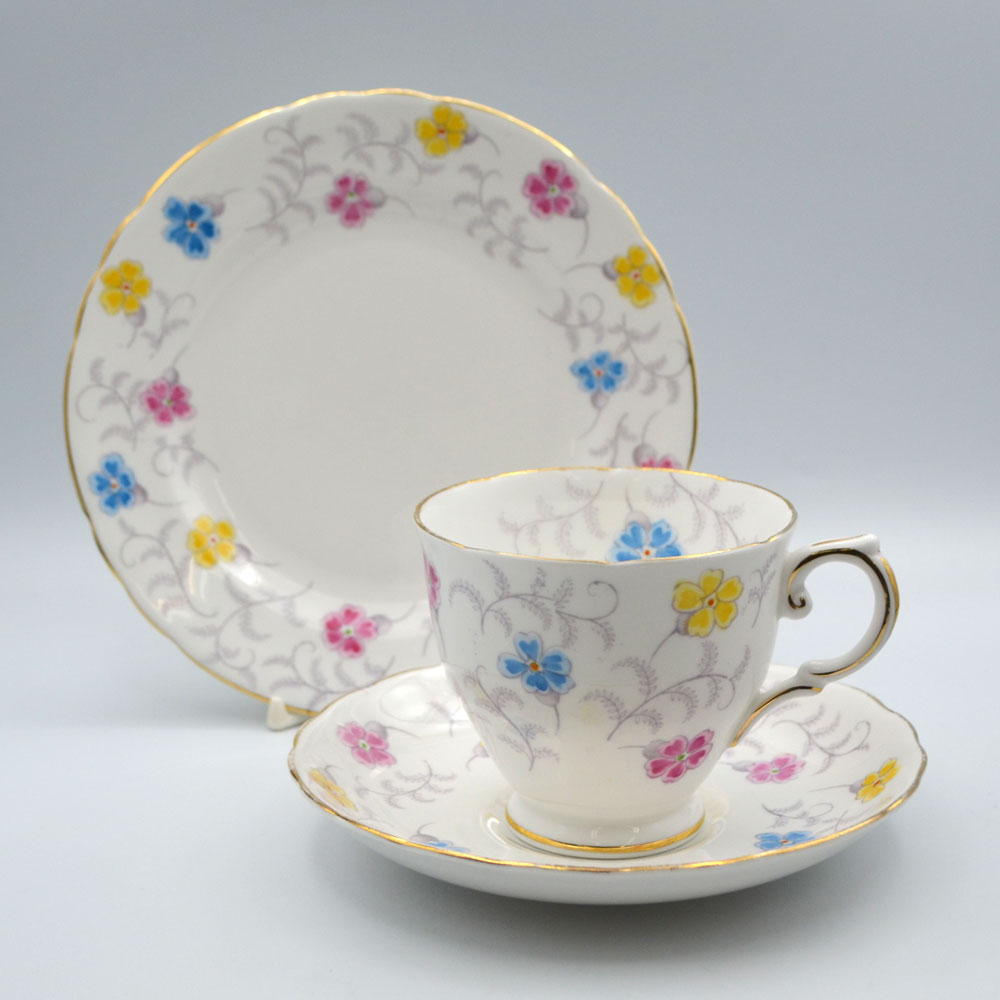 ヴィンテージ スープカップ&ソーサー 6セット イギリス製 ロイヤルドルトン スープカップ6客セット - Antiques Violetta