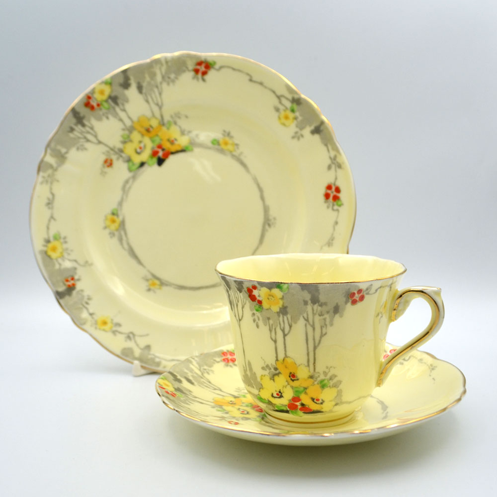 楽天市場】アンティーク トリオ ティーカップ＆ソーサー Royal