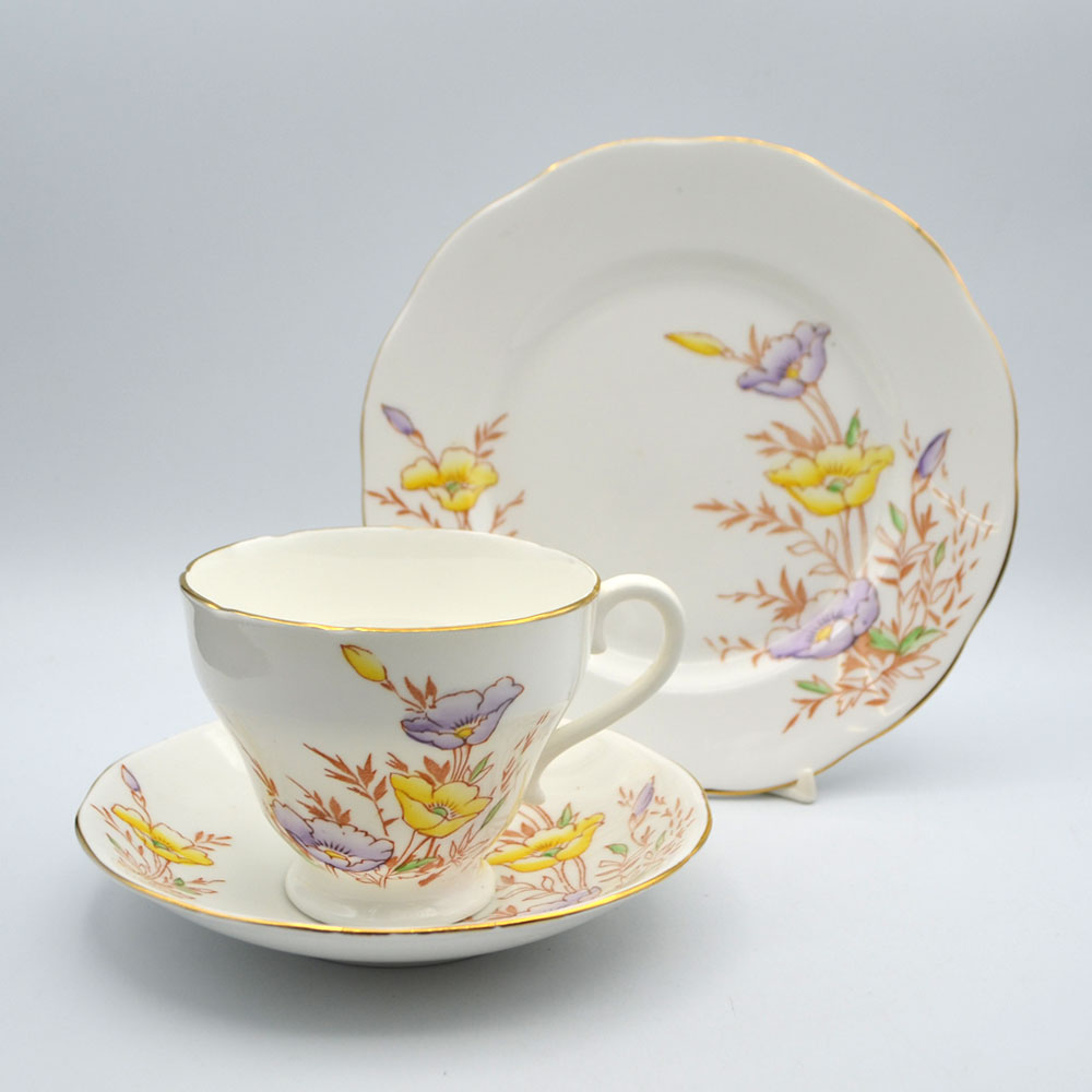ヴィンテージ トリオ ティーカップ&ソーサー Royal York ロイヤルヨーク Salisbury China ソールズベリーチャイナ 花柄 一部ハンドペイント イギリス 1950年代頃 アンティーク 食器 陶磁器 キッチン雑貨 テーブルウェア ティーセット 茶器