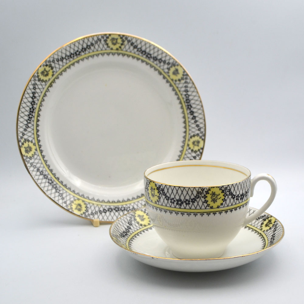 アンティーク トリオ ティーカップ＆ソーサー Wellington China ウェリントンチャイナ J H Cope & Co イギリス 1924-1947年頃 ヴィンテージ キッチン 欧州雑貨 テーブルウェア 食器 ティーセット 茶器 陶磁器