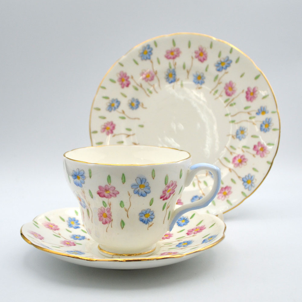 アンティーク トリオ ティーカップ＆ソーサー Heathcote China ヒースコートチャイナ H M Williamson & Sons イギリス 1930年頃 ヴィンテージ キッチン 欧州雑貨 テーブルウェア 食器 ティーセット 茶器 陶磁器