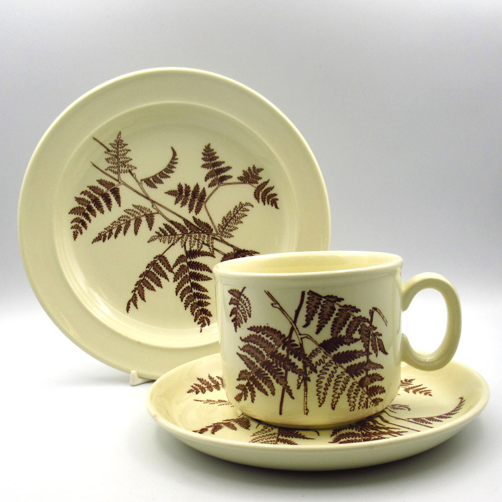 楽天市場】アンティーク トリオ ティーカップ＆ソーサー Royal