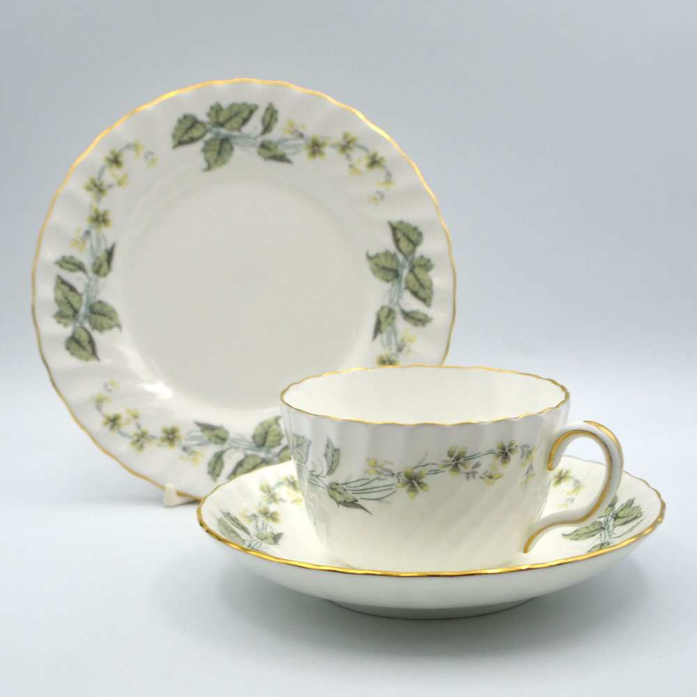 楽天市場】ヴィンテージ トリオ ティーカップ＆ソーサー Minton