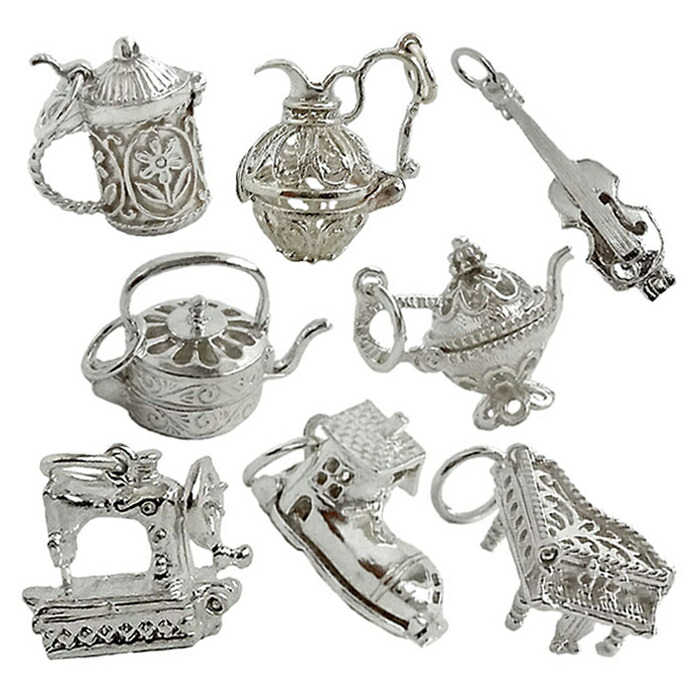 アンティーク　英国　銀製品　シルバー　チャーム 銀製品の店 アンティエーレ イタリア製 鍵とハート錠のシルバー