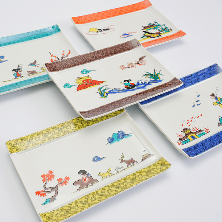 【九谷焼】　手塚治虫ワールド　九谷焼絵皿　5枚セット Amazon | 九谷焼 手塚治虫ワールド 九谷焼絵皿 5枚セット | ノー