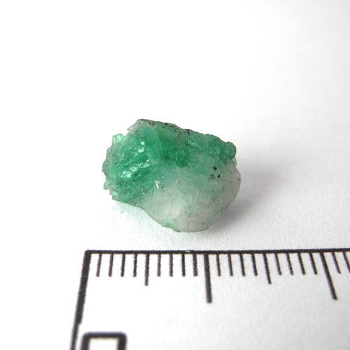 【クーポンで10%OFF】エメラルド 宝石質 原石 産地 コロンビア Emerald 翠玉 緑玉 5月 誕生石 天然石 鉱物 1点もの 現品撮影 EMAA-33