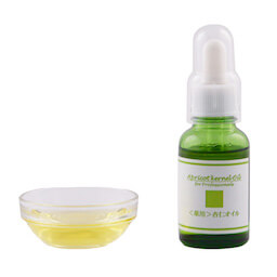 楽天市場 薬用 杏仁オイル 30ml 医薬部外品 イボ対策 首イボ 除去 ぷつぷつ ヨクイニン ハトムギエキス アプリコットカーネル オイル 美容液 乾燥肌 テーピング 鍼灸用品 トワテック