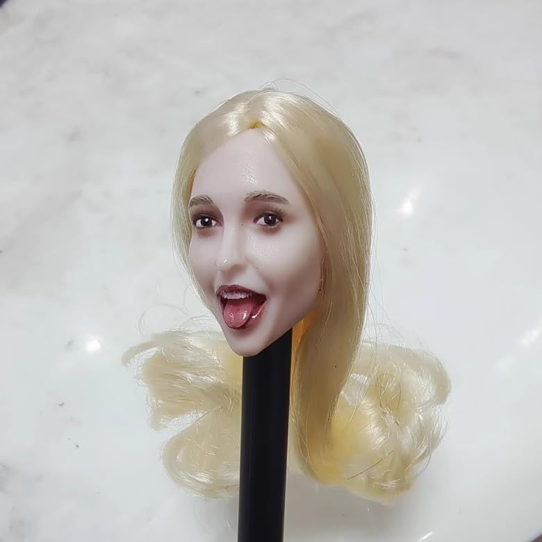 1/6スケール アクションフィギュア用舌出す パール白肌 楽しい表情 ロングヘア 欧米美人女性ヘッド(素体と服は含みません) (黄色いヘア)