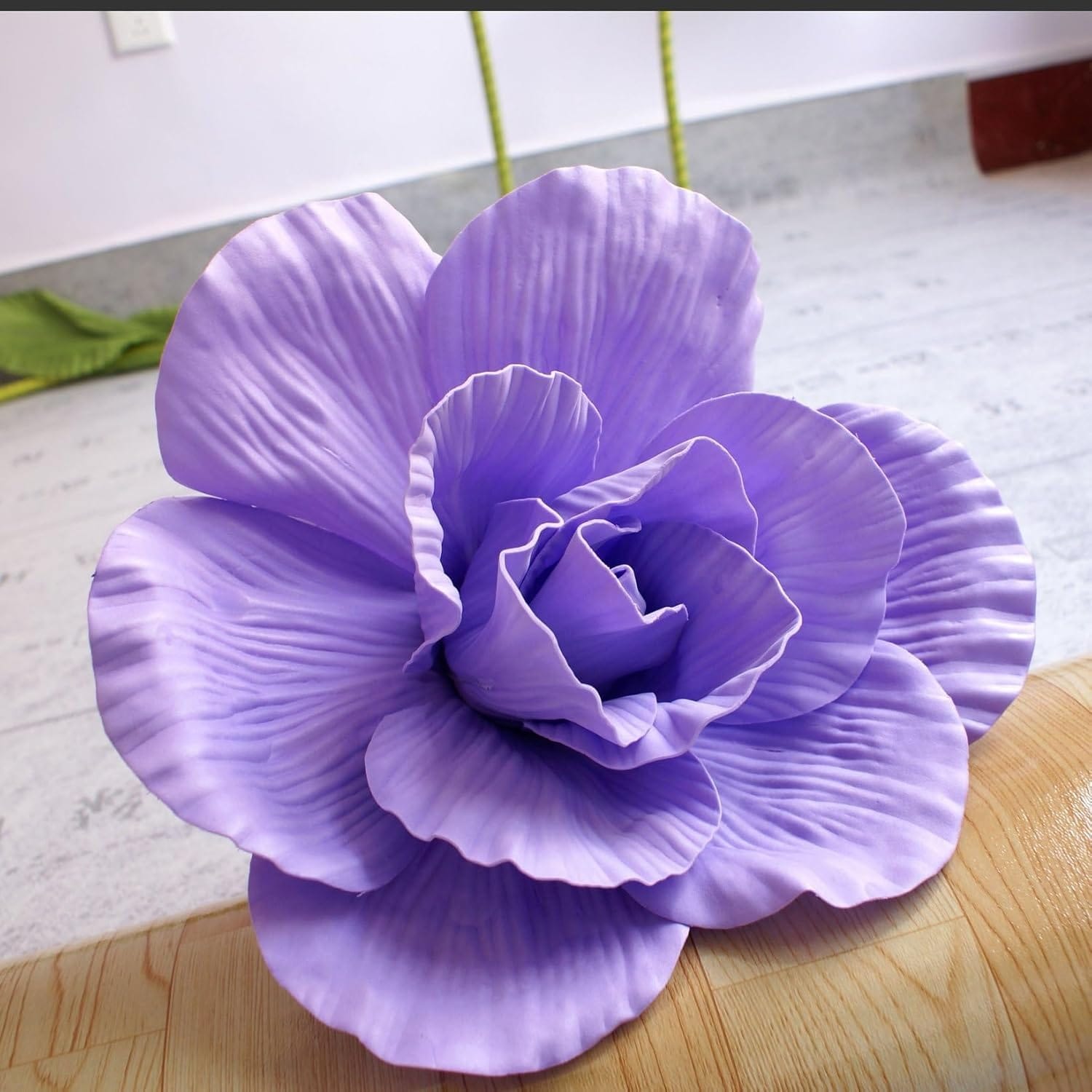 バラ造花 大型 大輪 手作り 紙製 ペーパーフラワー 温かみ 花びら ウエディングブーケ ブライダル 会場装飾 店舗 ショーケース ディスプレイ カラー7 商業施設 50cm フェイクフラワー 人工観