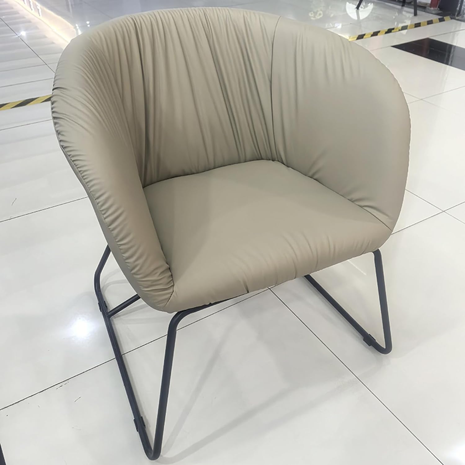 ダイニングチェア シングルソファ 化粧椅子 モカ メイクアップチェア カフェバー 1pcs ダイニングルーム リビングルーム用 チェア モダン デスクチェア オフイスチェア コンピュータチェア｜Funny Life 店