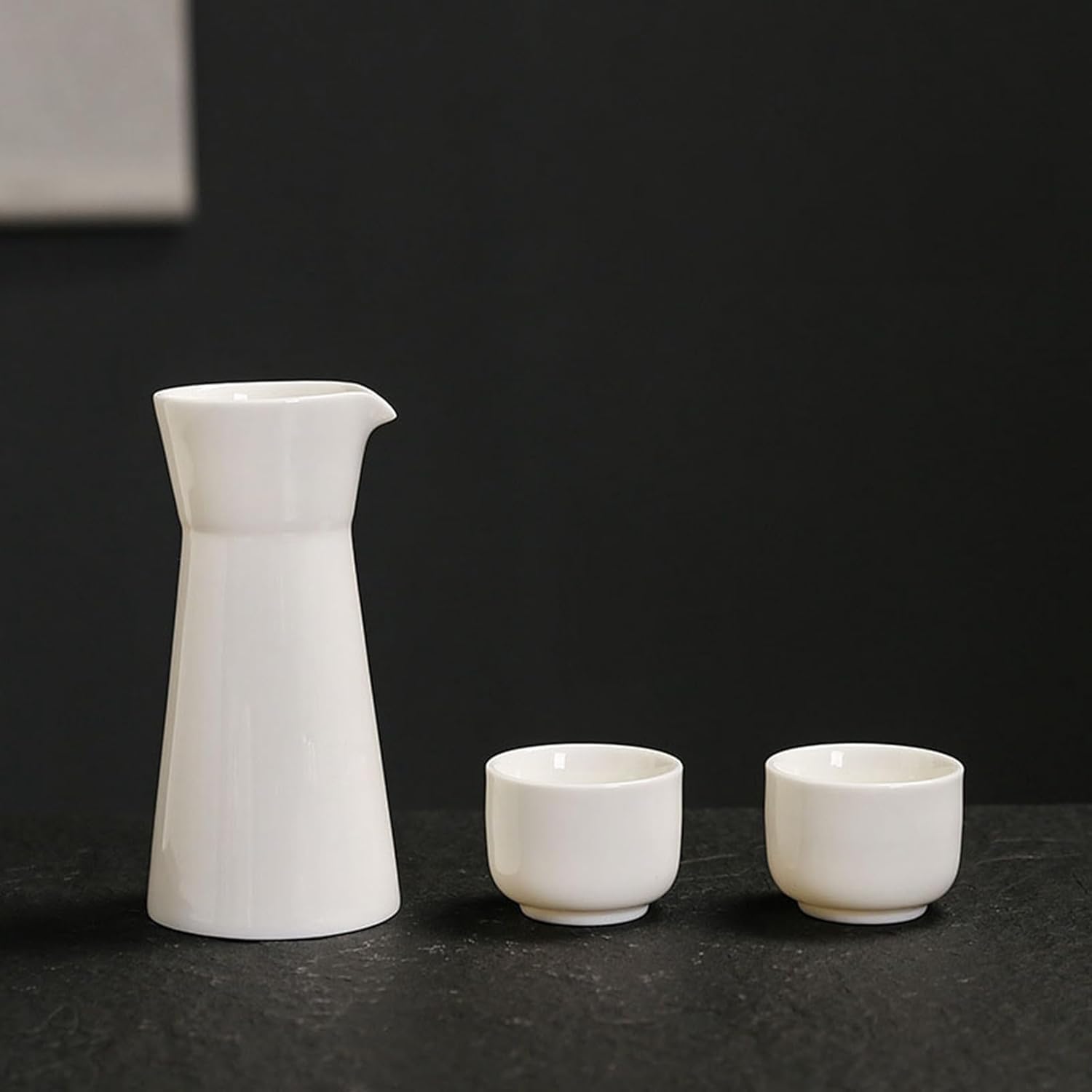 3点セット 徳利１個+お猪口2個 酒器セット 陶器 とっくり おちょこ ぐい呑み セット 和酒徳利セット 酒燗器 温酒用 滑り止め シンプル 日本酒用 退職祝い 花見 居酒屋 家庭用 来客 誕生日の贈｜Funny Life 店