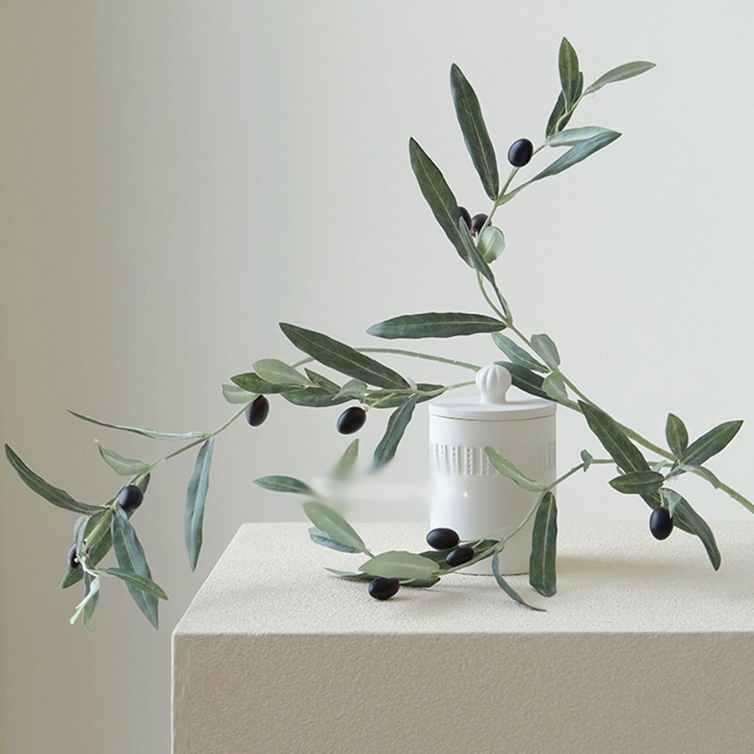 人工観葉植物 オリーブ ワイヤーがあり フラワーアレンジメント リアル 本物そっくり 陶器鉢 インテリアグリーン フェイクグリーン お世話不要 観葉植物 玄関 庭園 喫茶店 ガーデン飾り|Funny Life 店