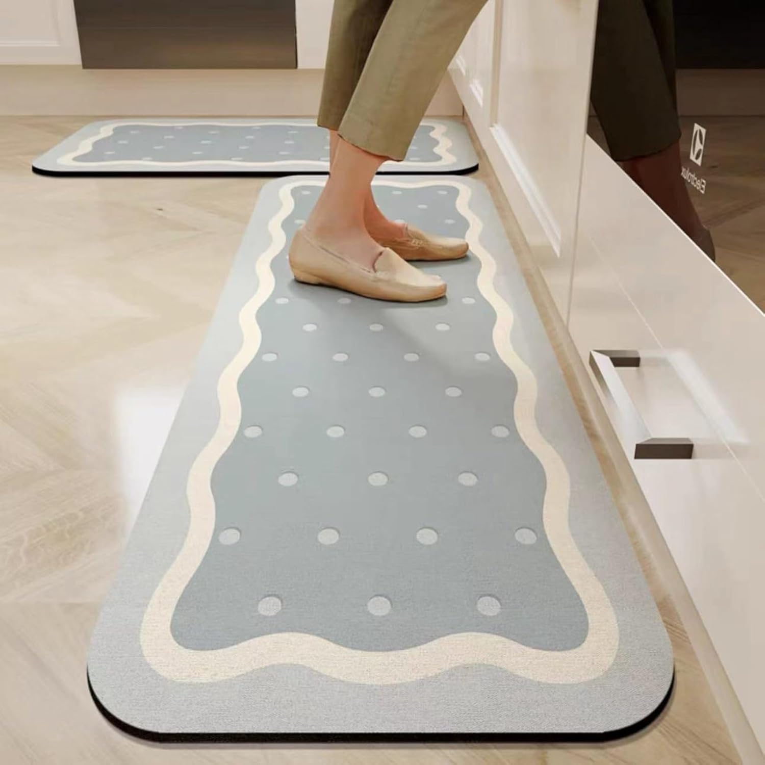 キッチンマット ホワイト 50X80CM 台所マット すべり止め 低反発 抗菌防臭 拭ける 床保護 おしゃれ 滑り止め 台所カーペット 足ふきマット ラグマット 耐久性 お手入れ簡単 モダン 北欧 イ