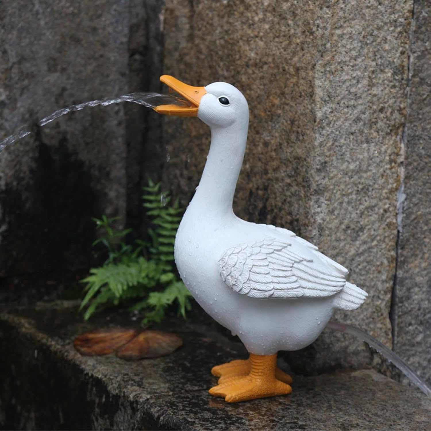 ガーデニング 噴水ダック 鴨 ガーデンオブジェ 置物 かわいい 庭 オーナメント 樹脂 装飾 オブジェ 防水 耐久 園芸 インテリア リアル ベランダ 庭園 アウトドア 屋外用彫像 34cm高さ on 7,329円