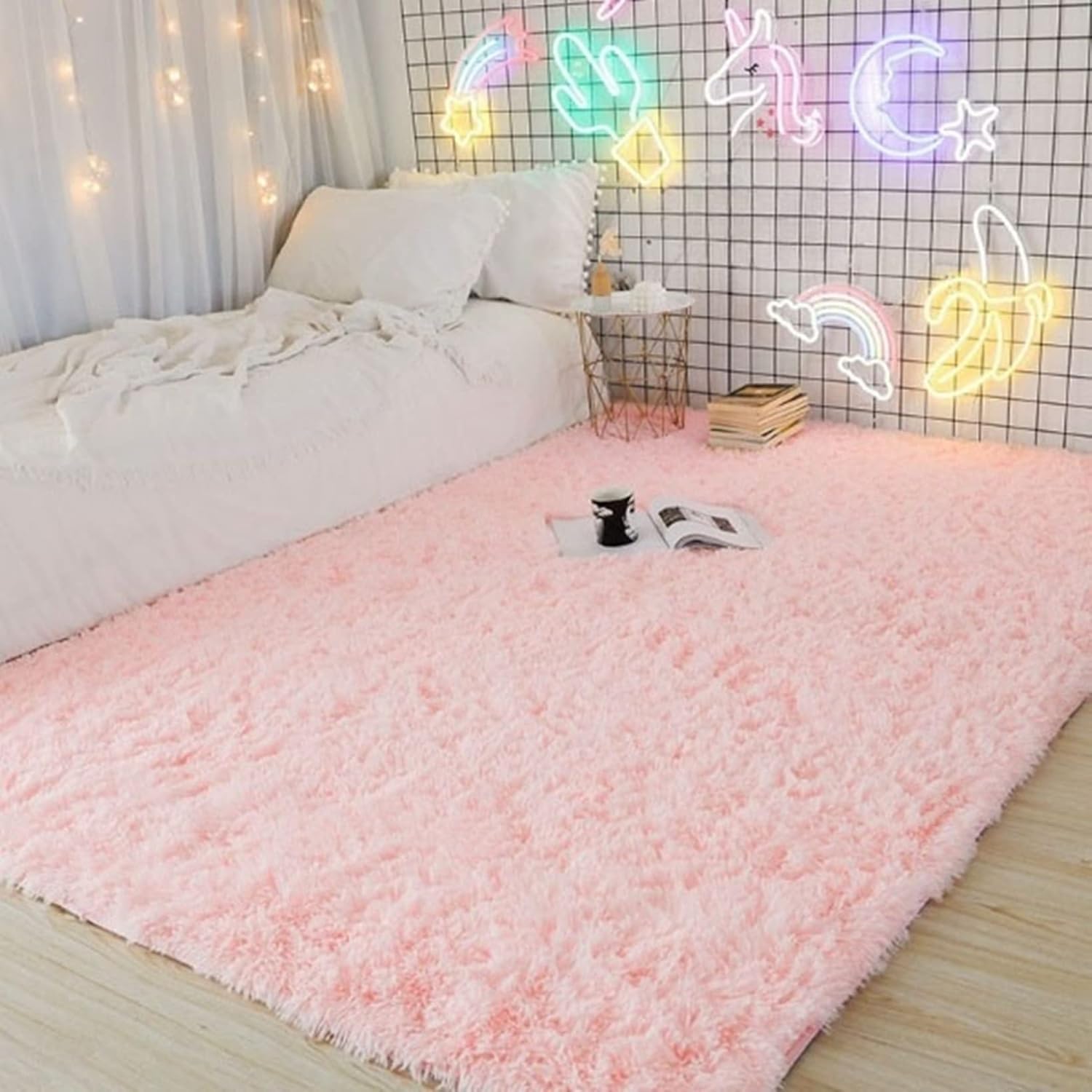 シャギーラグ カーペット 洗える 滑り止め付 防ダニ 抗菌 防臭 長方形 60x160cm ラグマット 四季通用 北欧 インテリア ふわっと手触り 厚手 低反発 折り畳み 冷房対策 ベッドサイドマット