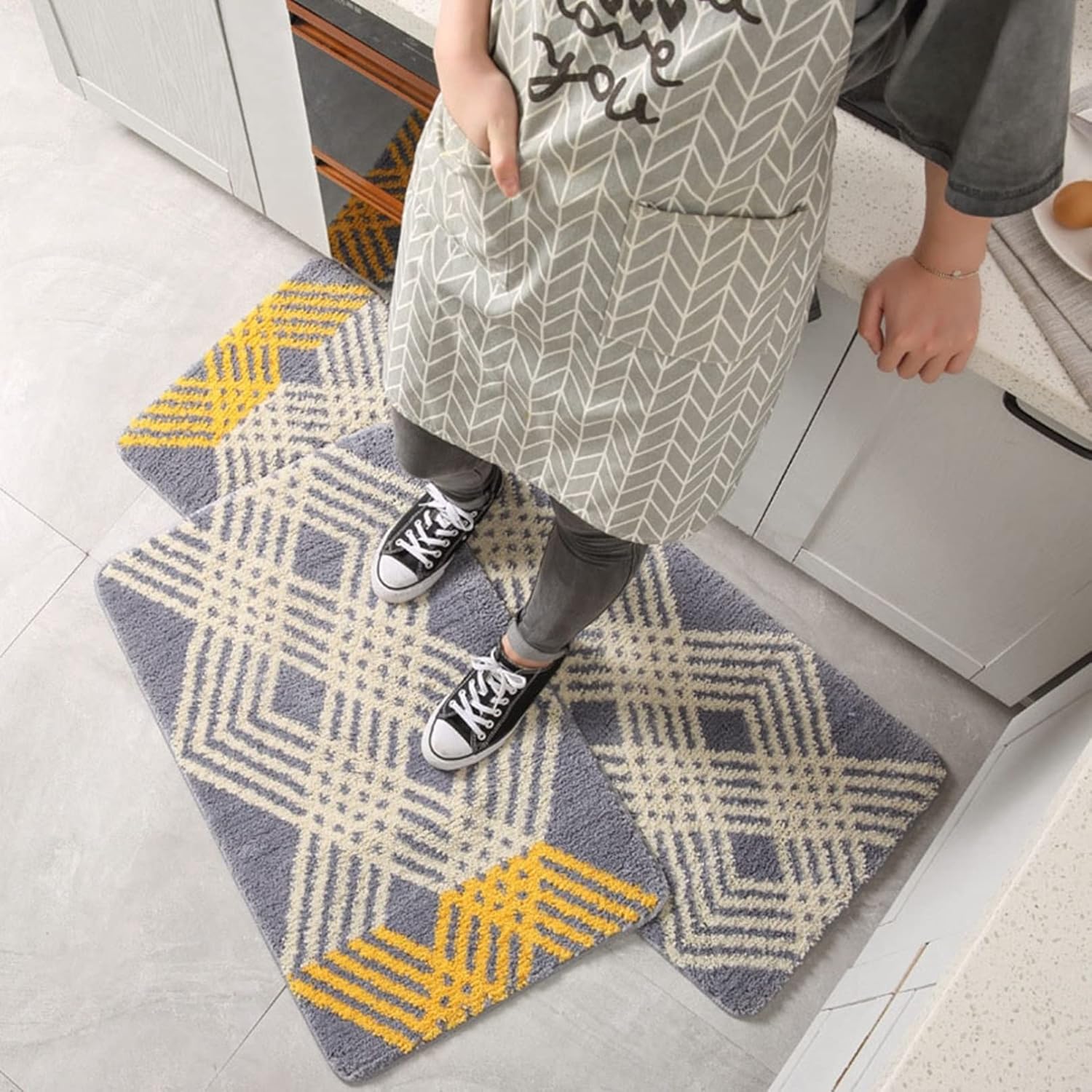 勝手もとつや消し 60x90糎 矩形 部屋の入り口つや消し 洗える 低手向かい ケガ押しとどめる 抗菌防臭 滑らない ズレない ふわふわ肌ざわり 晩ご飯御部屋 室内 身寄り用 部屋の入り口 速乾 吸水 北欧 幾何学柄 今めかしい オ