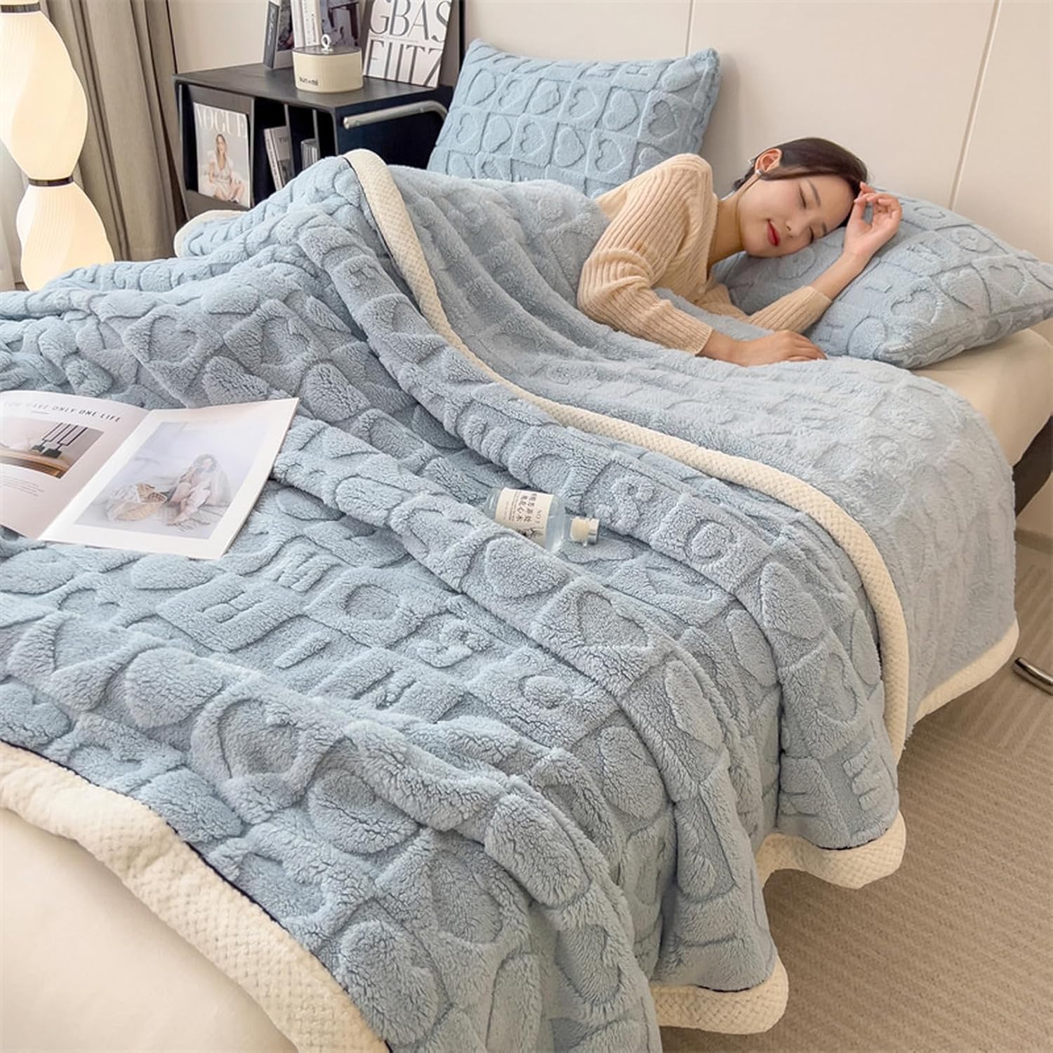 掛けふとん ブランケットにもなる2WAY致しかた 冬用掛けふとん 毛布 睡眠時間 虚蝉ダブル 裏シープ 朦々たる 秋冬用 寝具 保温力UP 生あたたかい 裏ボア 蓄熱綿で生あたたかいさUP 洗える 安眠 毛玉なし 北欧 180 インテリア・寝具・収納-毛布・ブランケット-寝具